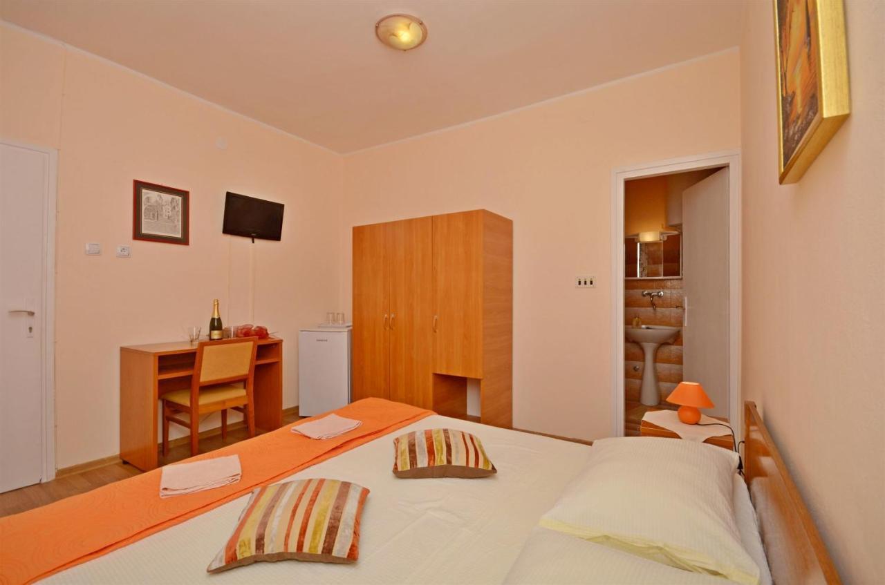 Apartment And Room Ivica Vodice Eksteriør bilde