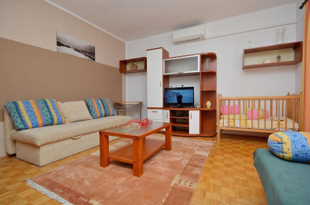 Apartment And Room Ivica Vodice Eksteriør bilde