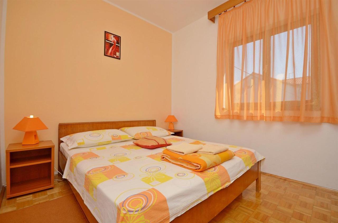 Apartment And Room Ivica Vodice Eksteriør bilde