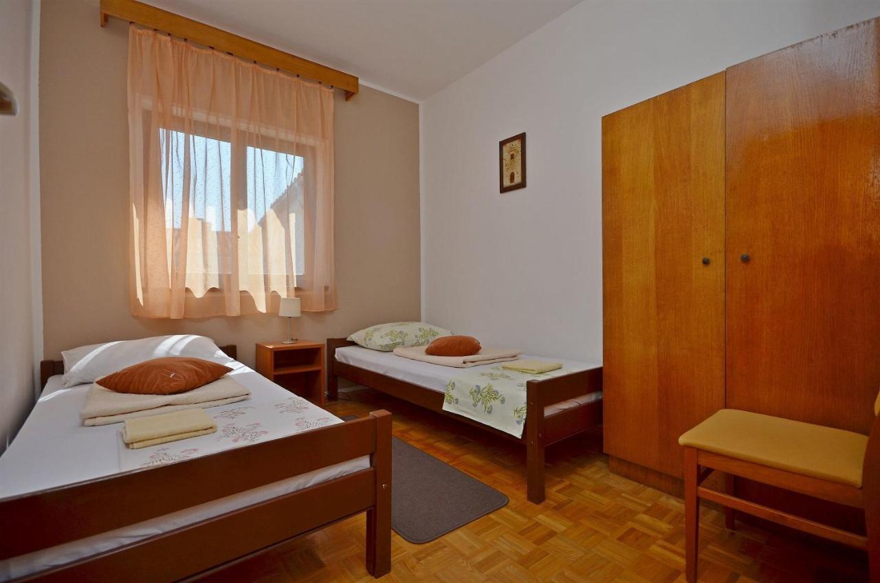 Apartment And Room Ivica Vodice Eksteriør bilde